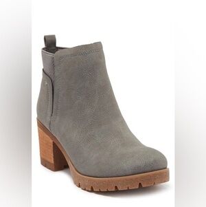 Korks Elsie Faux Leather Heeled Bootie Gray Size 6.5